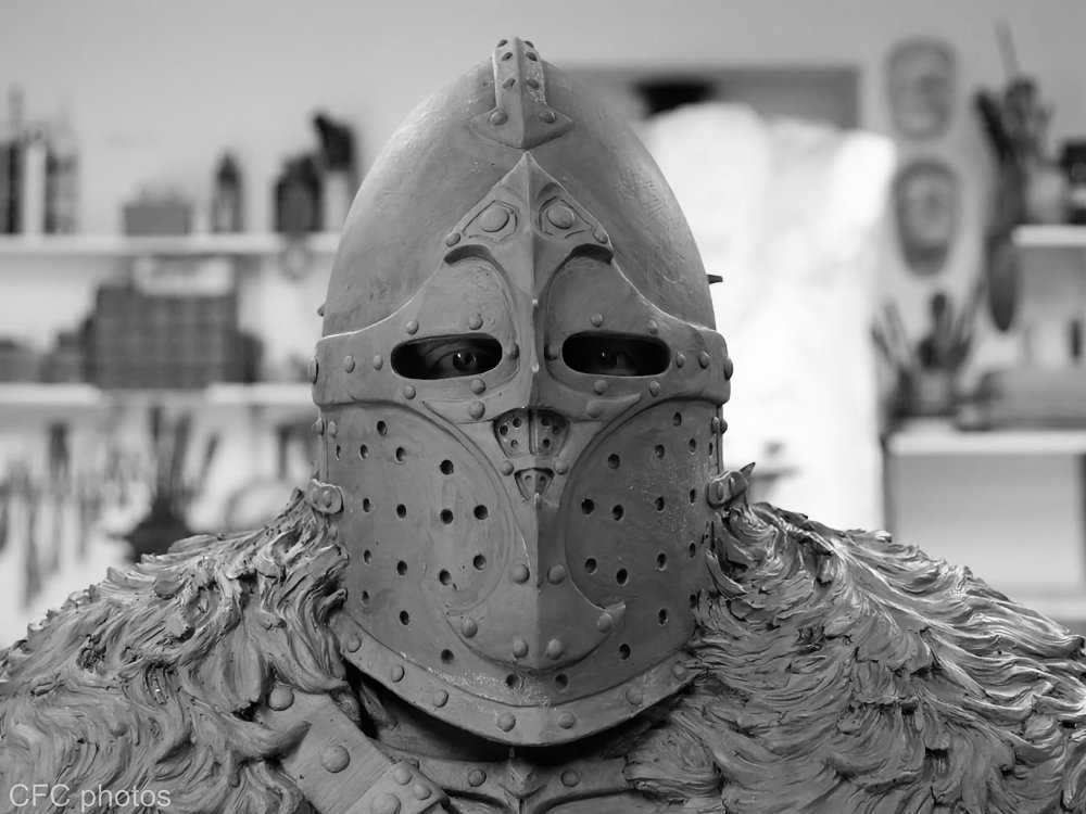 Statue de Perceval en cours de réalisation dans l'atelier de Michaël Thomazo